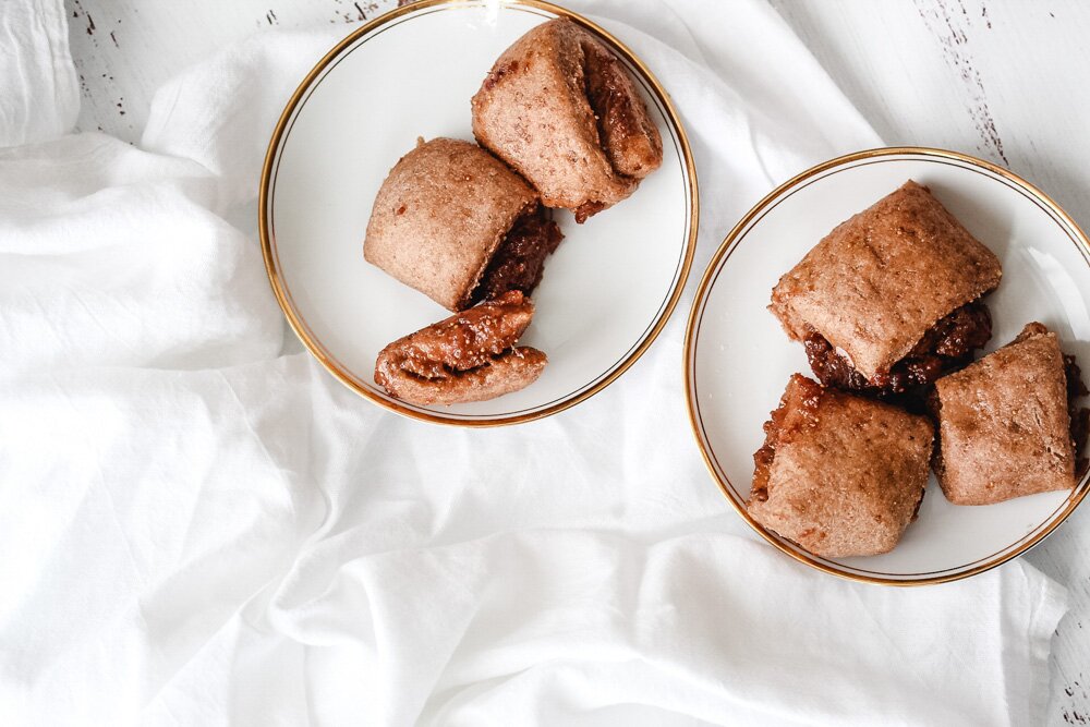 dried figs, dates, date bars, fig bars, date and fig bars, fig newtons, healthy fig newtons, homemade fig jam, homemade fig jam recipe, homemade date bars recipe, homemade fig newtons recipe